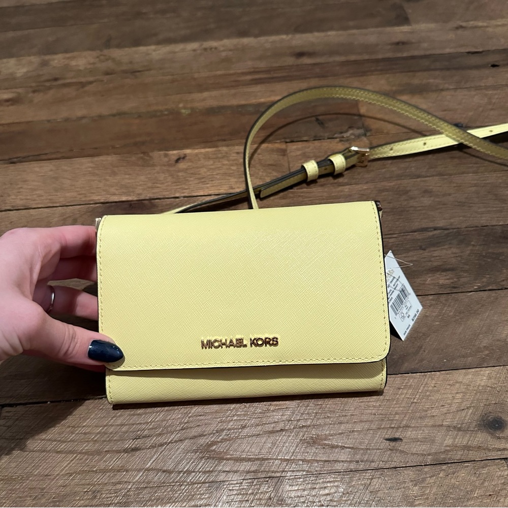 BNWT Buttercup MK Crossbody